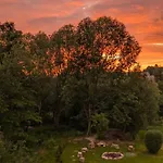 Roze I Jablonie