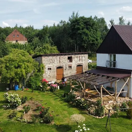 Roze I Jablonie 팜스테이 Gryfów Śląski