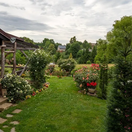 Roze I Jablonie Farmház *